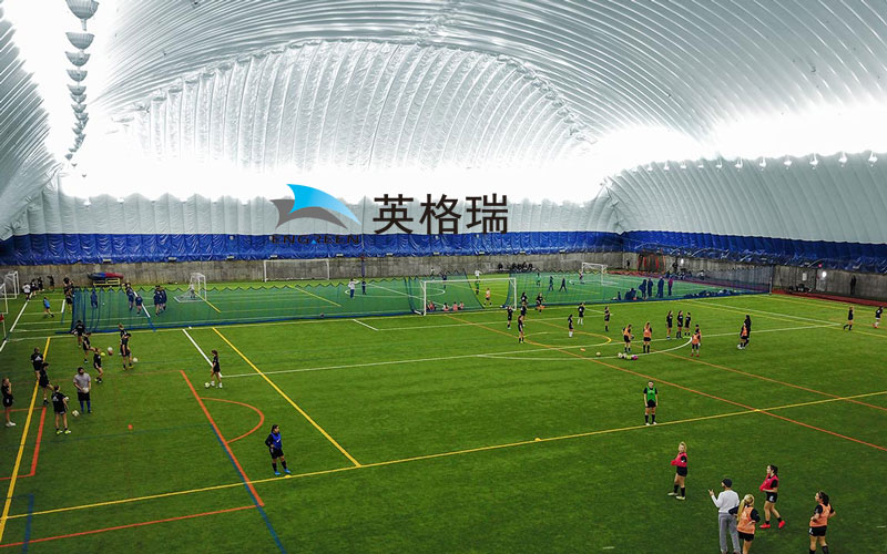 选择充小黄片应用下载结构建造足球场有哪些优势？