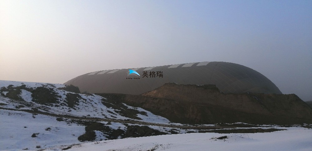 小黄片应用下载仓储对露天煤场进行封闭处理时，能做到对煤炭扬尘有效隔离